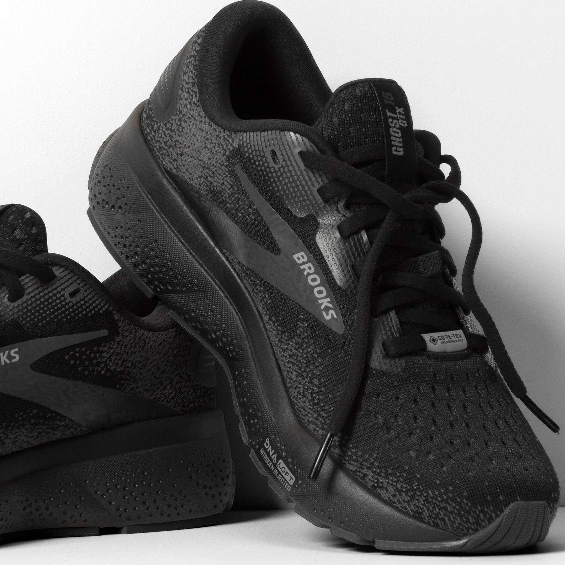 Brooks Ghost 16 GTX Womens Running Shoes: Black/Ebony