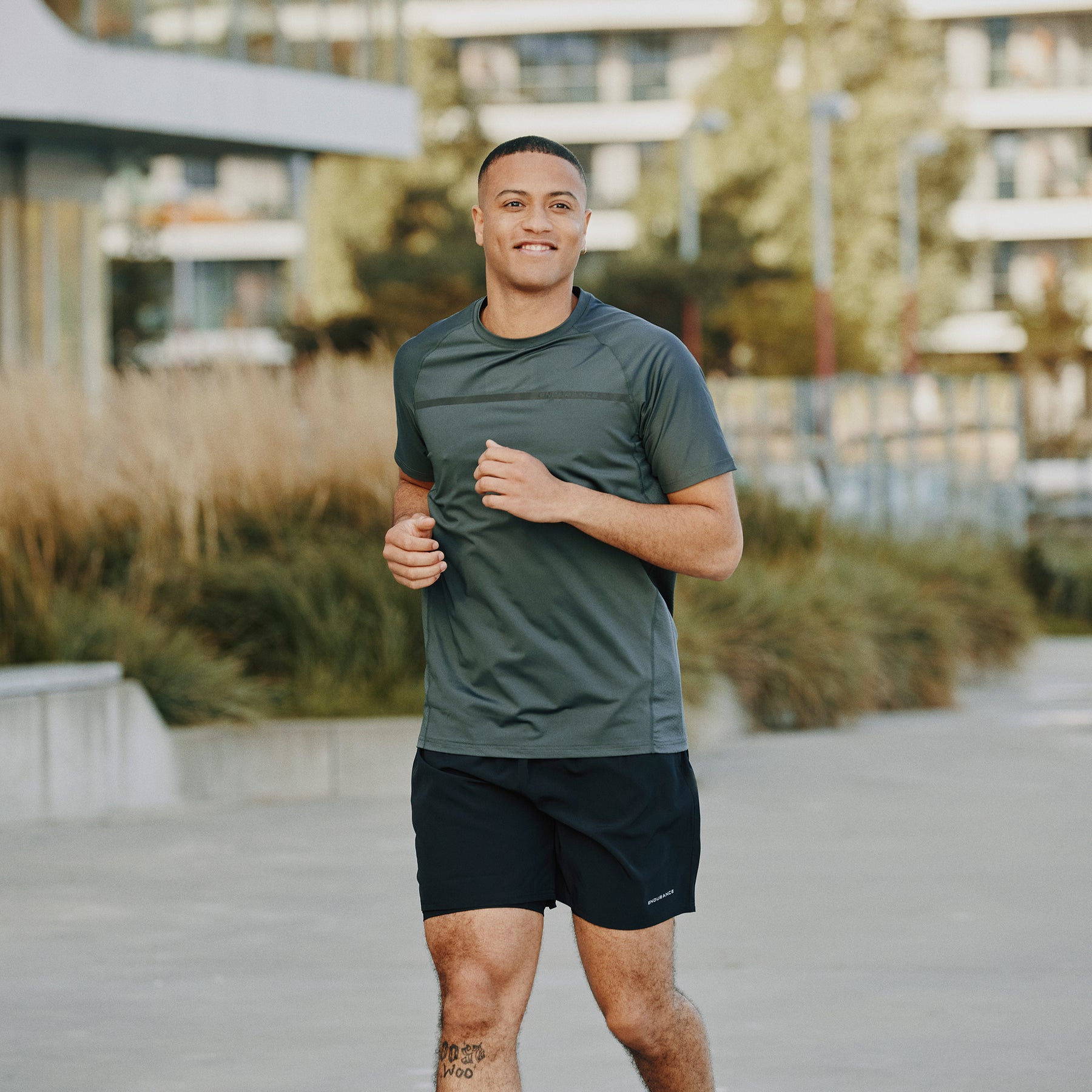 Endurance Kros 2in1 Shorts: Black