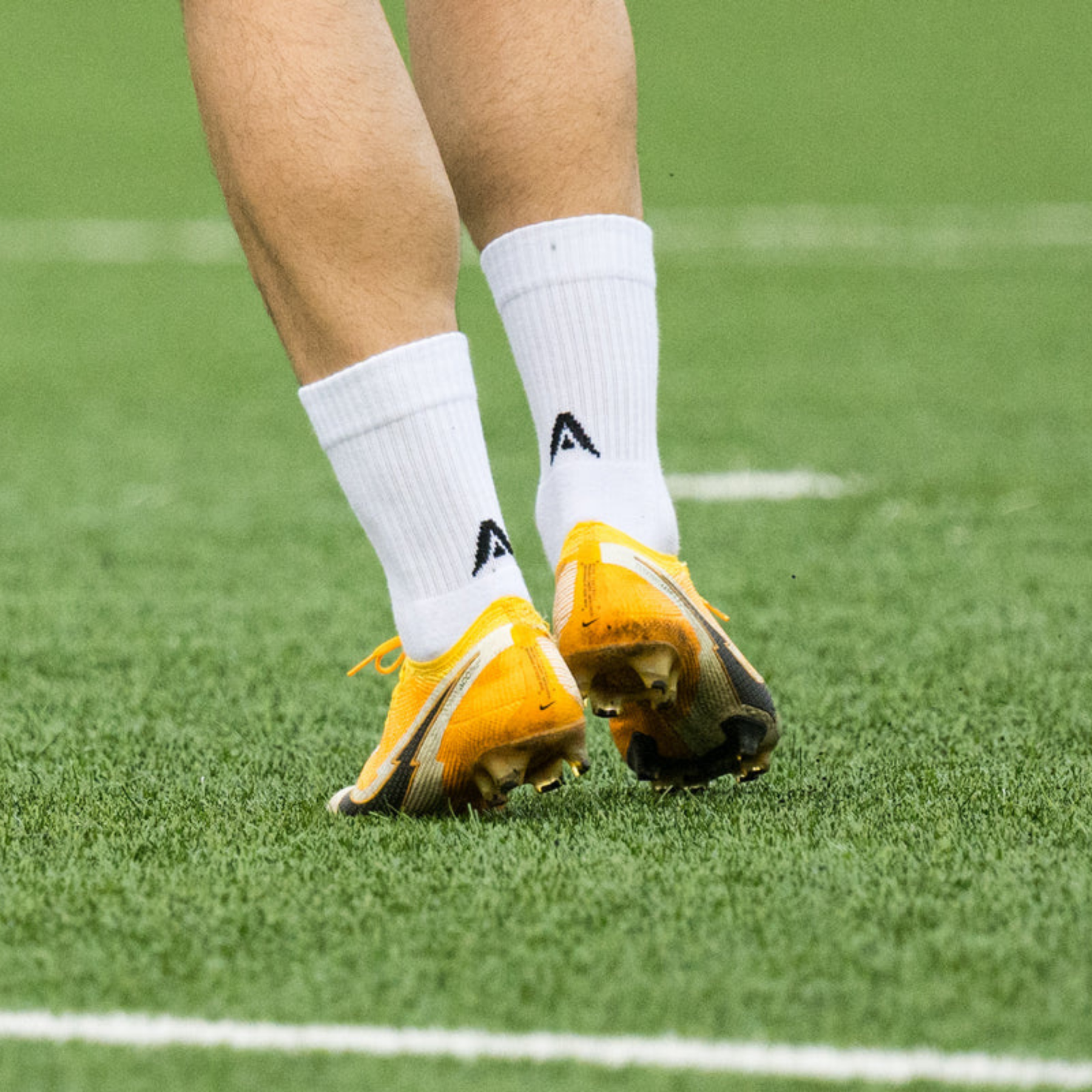 Atak C-Grip Socks: White